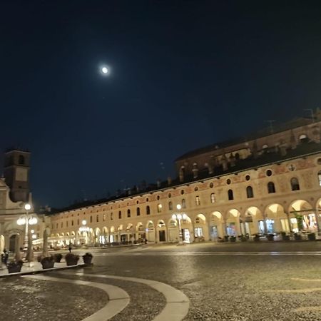 维杰瓦诺Il Castello Delle Dame - Il Maschio公寓 外观 照片